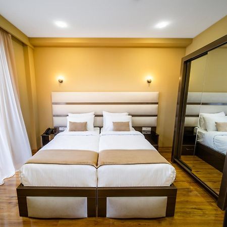 Hotel Residence Plaza Тбилиси Номер фото