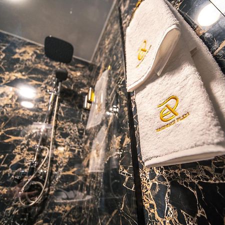 Hotel Residence Plaza Тбилиси Номер фото