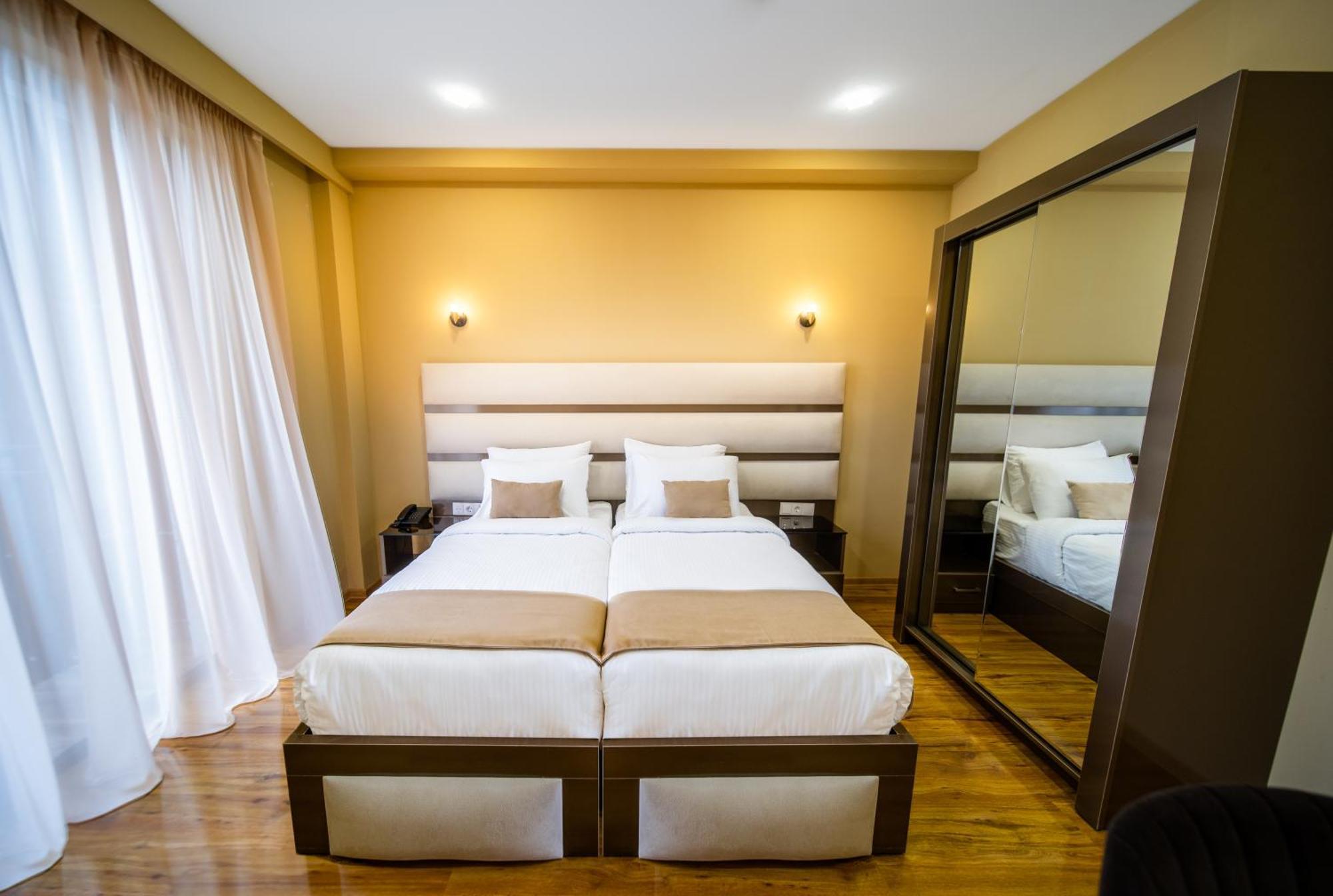 Hotel Residence Plaza Тбилиси Номер фото